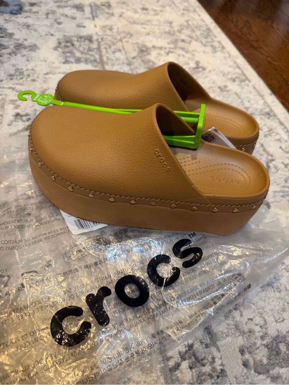 NWT Never Worn! CROCS Platform Clog Mule in Brown